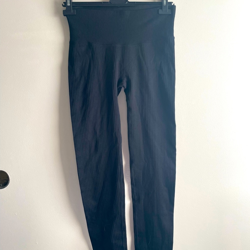 Ethos Ribbed Seamless Leggings